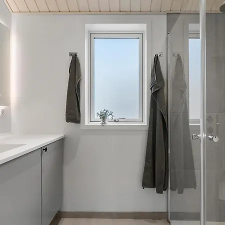 4 Bedroom Gorgeous In * Liseleje