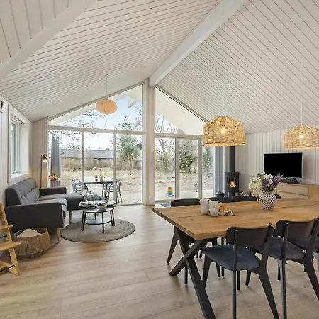 Feriehus 4 Bedroom Gorgeous In Liseleje