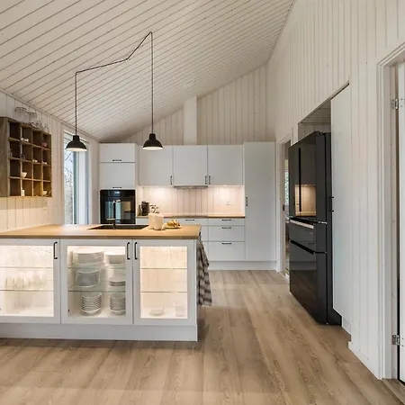 4 Bedroom Gorgeous In Feriehus Liseleje