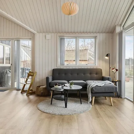 Feriehus 4 Bedroom Gorgeous In Liseleje