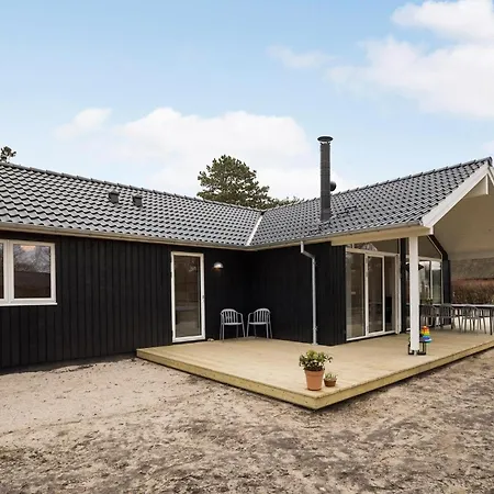 Дом отдыха 4 Bedroom Lovely In *