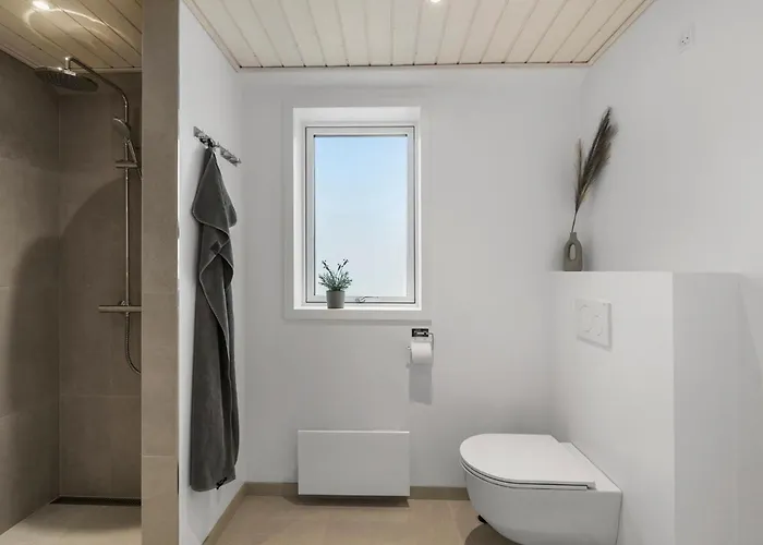 4 Bedroom Lovely In * Liseleje